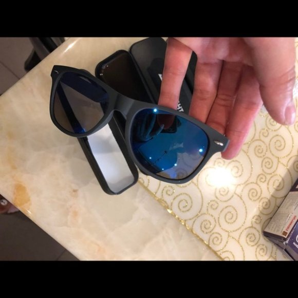 Cool Light Unisex Sunglasses Polarize Lenses Blue - Picture 8 of 8